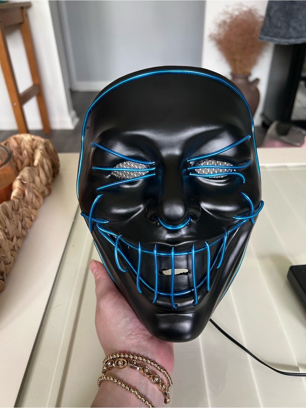Black LED Light-Up Mask